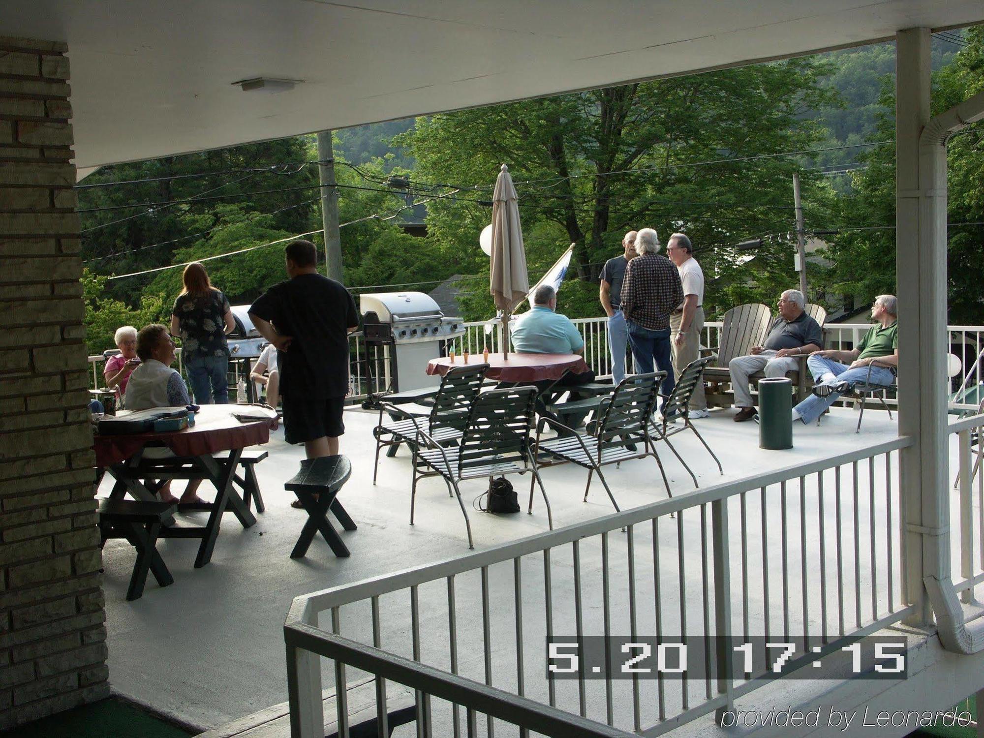 Kingwood Inn Gatlinburg Restaurant photo